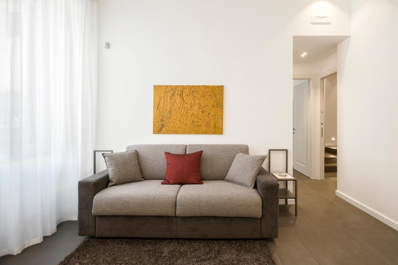 Residenza Fontanella Barberini By Spanish Steps Roma Dış mekan fotoğraf